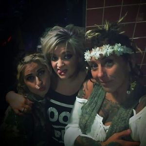 Meet your Posher, Crystal